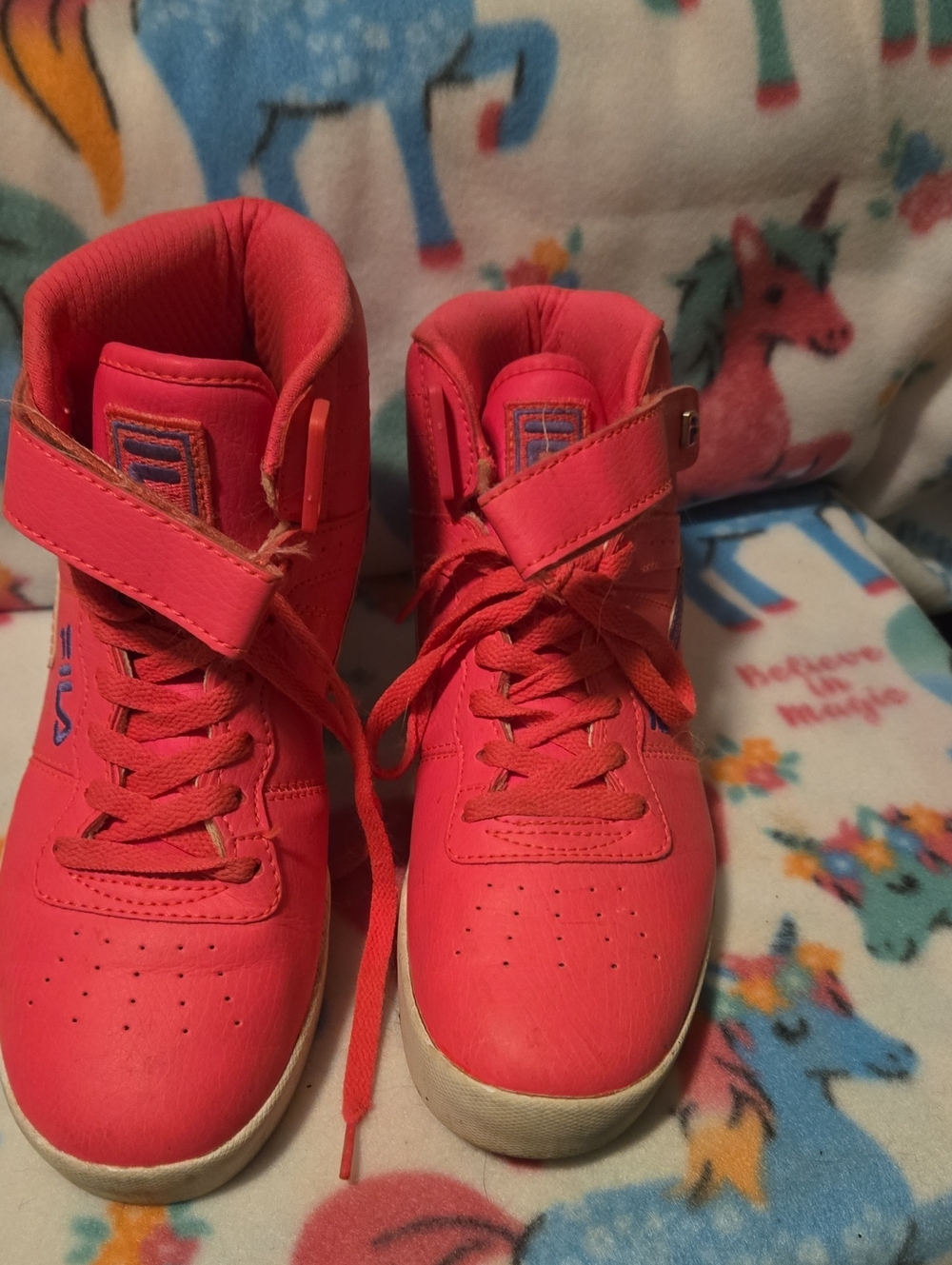 Fila Kids High-Top Sneakers in Coral Pink